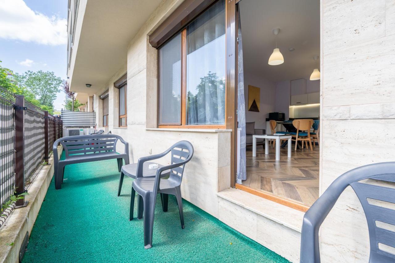 סופיה Sunny Apartment In Studentski Grad, Behind Unss מראה חיצוני תמונה