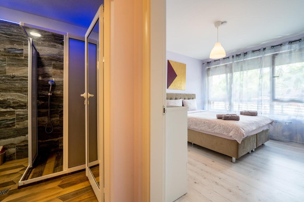 סופיה Sunny Apartment In Studentski Grad, Behind Unss מראה חיצוני תמונה