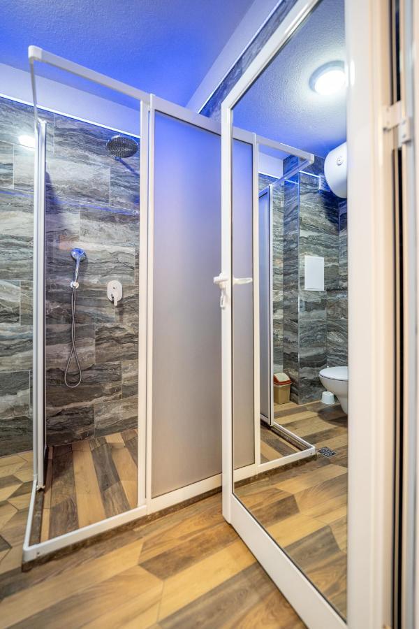 סופיה Sunny Apartment In Studentski Grad, Behind Unss מראה חיצוני תמונה